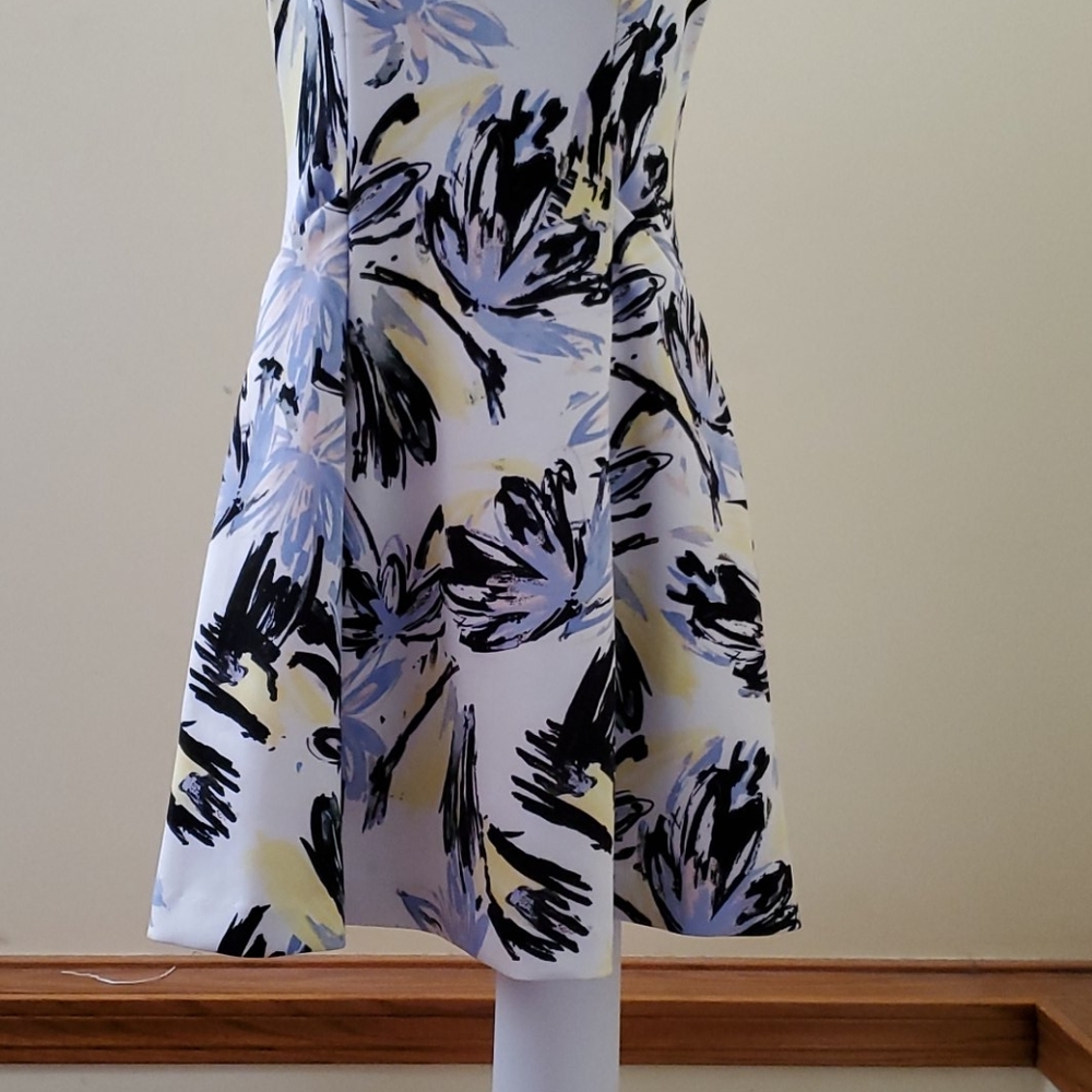 dress knees length - Picture 3 of 7